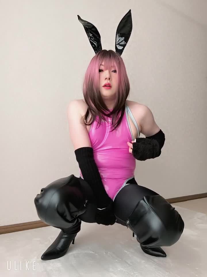 [bit porn] Pink Swimsuit Bunny